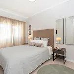 Orangetreehouses Montijo