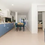 Orangetreehouses