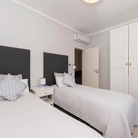 Orangetreehouses Apartment *