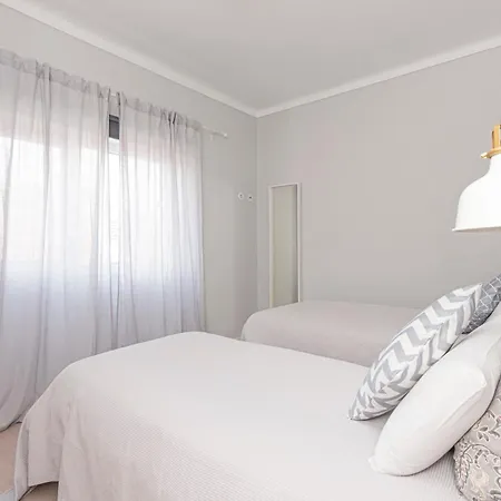 Orangetreehouses Apartment Montijo