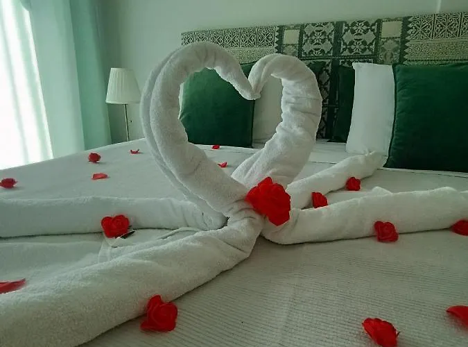 Orangetreehouses * Montijo